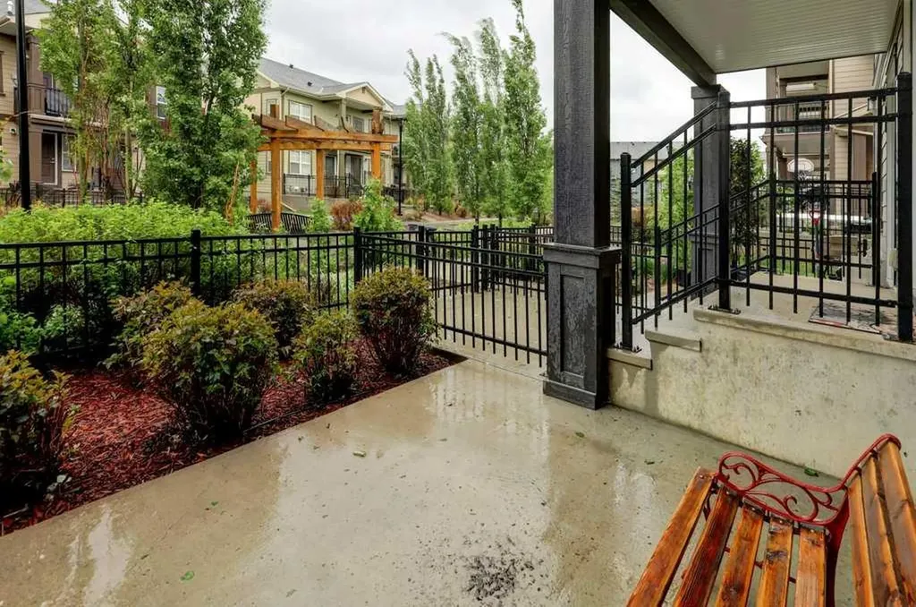 28 Evanscrest Gardens NW Calgary AB T3P 0S1