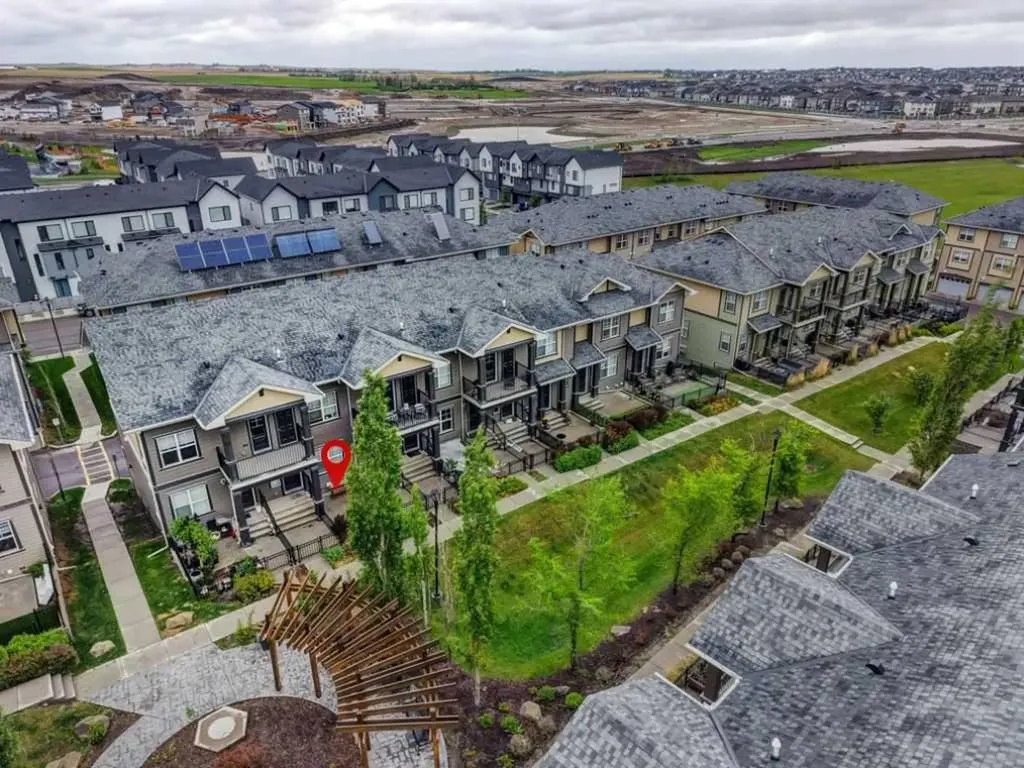 28 Evanscrest Gardens NW Calgary AB T3P 0S1