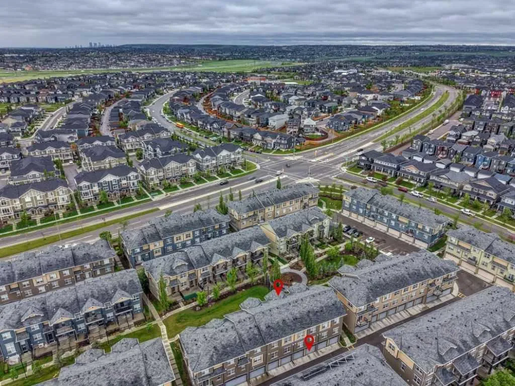 28 Evanscrest Gardens NW Calgary AB T3P 0S1