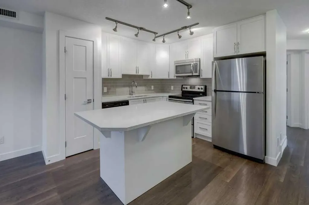 28 Evanscrest Gardens NW Calgary AB T3P 0S1