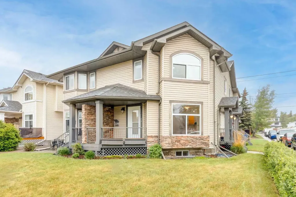 6202 Bowness Road NW Calgary AB T3B 0E3