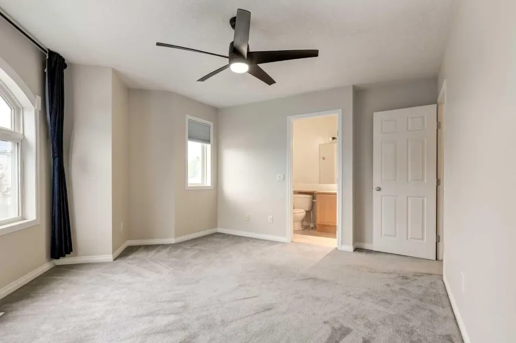 6202 Bowness Road NW Calgary AB T3B 0E3