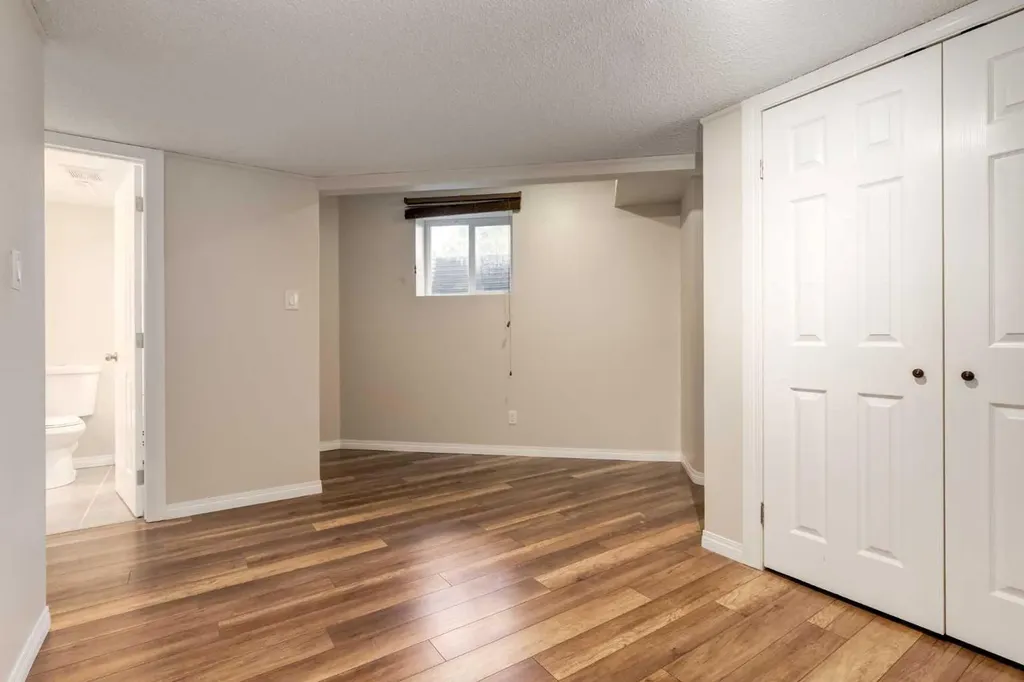 6202 Bowness Road NW Calgary AB T3B 0E3