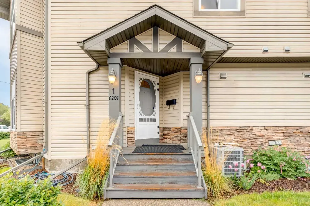 6202 Bowness Road NW Calgary AB T3B 0E3