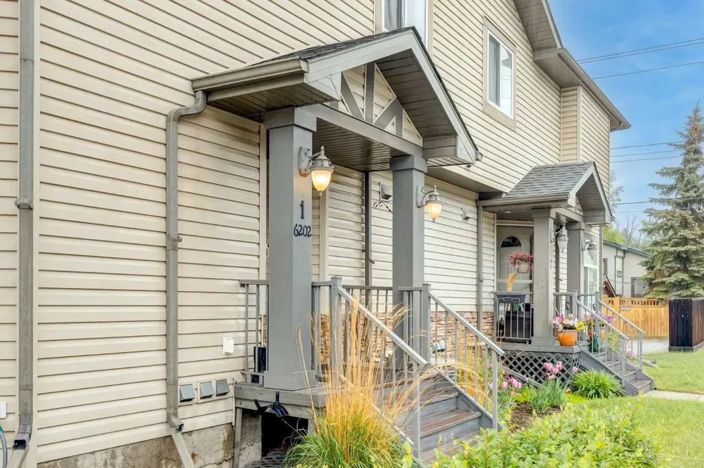 6202 Bowness Road NW Calgary AB T3B 0E3