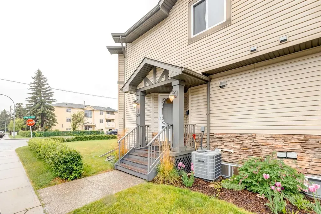 6202 Bowness Road NW Calgary AB T3B 0E3