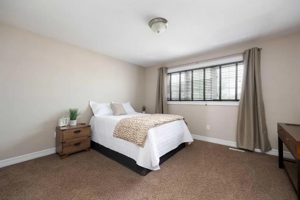 257 Hawthorn Way Fort Mcmurray AB T9K 0K2