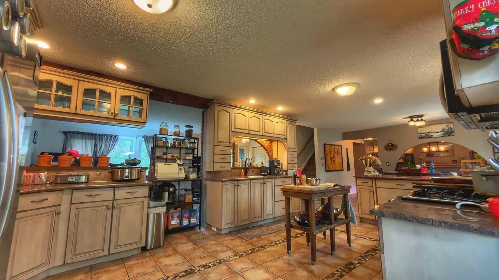 94 Redwood Meadows Drive Rural Rocky View County AB T3Z 1A3