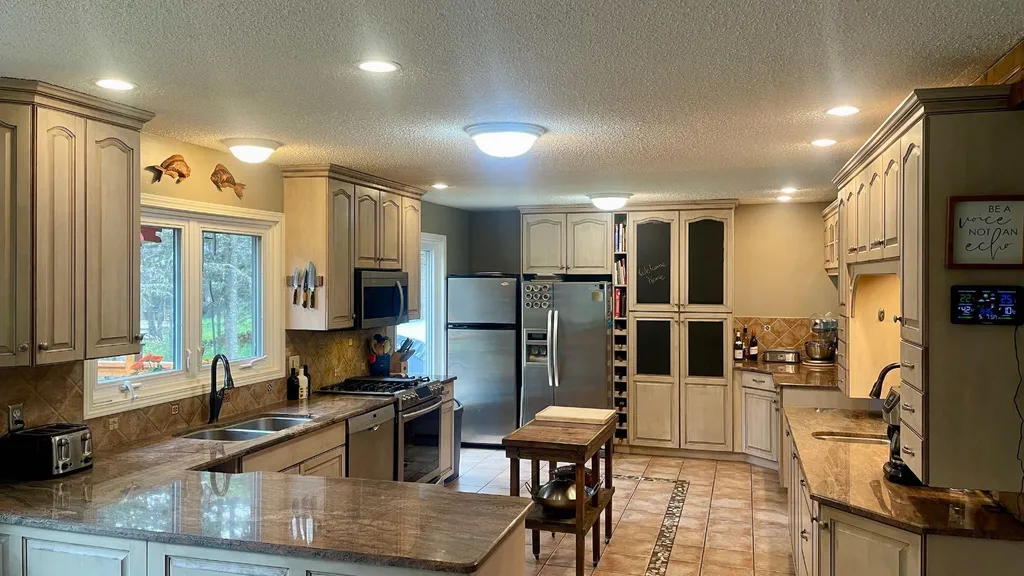 94 Redwood Meadows Drive Rural Rocky View County AB T3Z 1A3