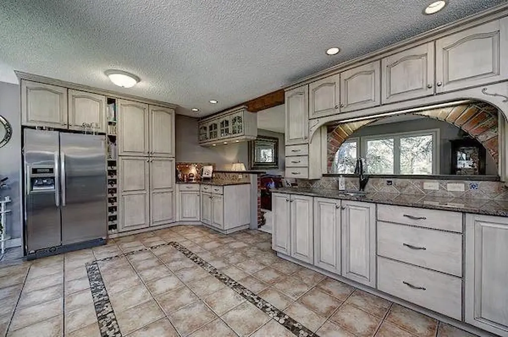 94 Redwood Meadows Drive Rural Rocky View County AB T3Z 1A3