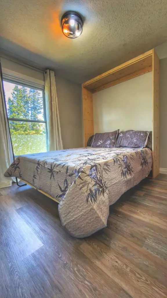 94 Redwood Meadows Drive Rural Rocky View County AB T3Z 1A3
