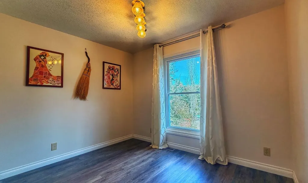 94 Redwood Meadows Drive Rural Rocky View County AB T3Z 1A3