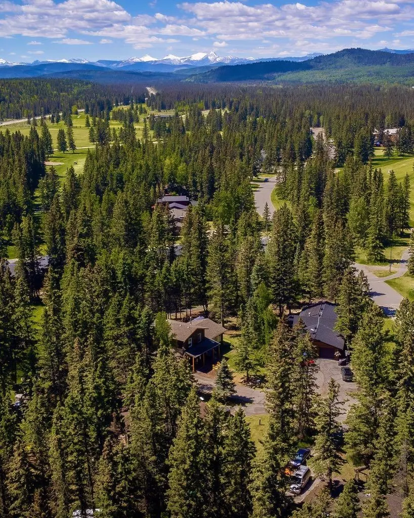 94 Redwood Meadows Drive Rural Rocky View County AB T3Z 1A3