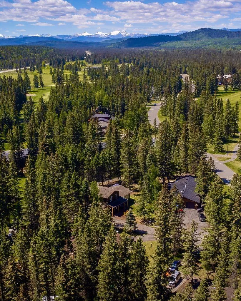 94 Redwood Meadows Drive Rural Rocky View County AB T3Z 1A3