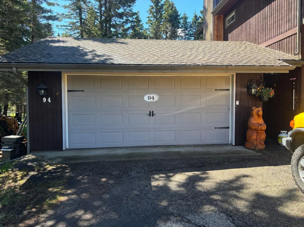 94 Redwood Meadows Drive Rural Rocky View County AB T3Z 1A3