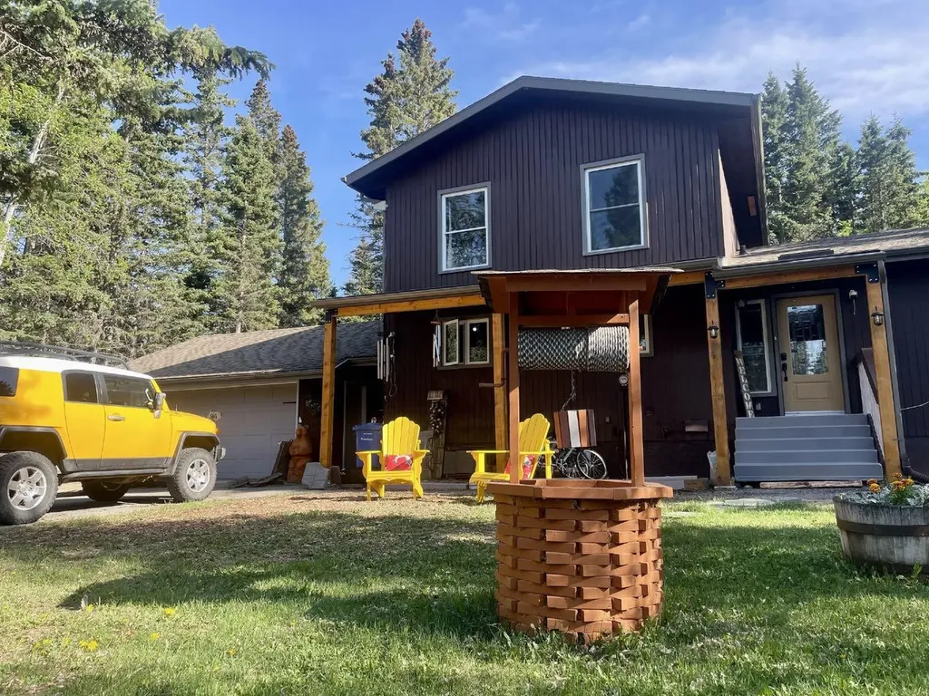 94 Redwood Meadows Drive Rural Rocky View County AB T3Z 1A3
