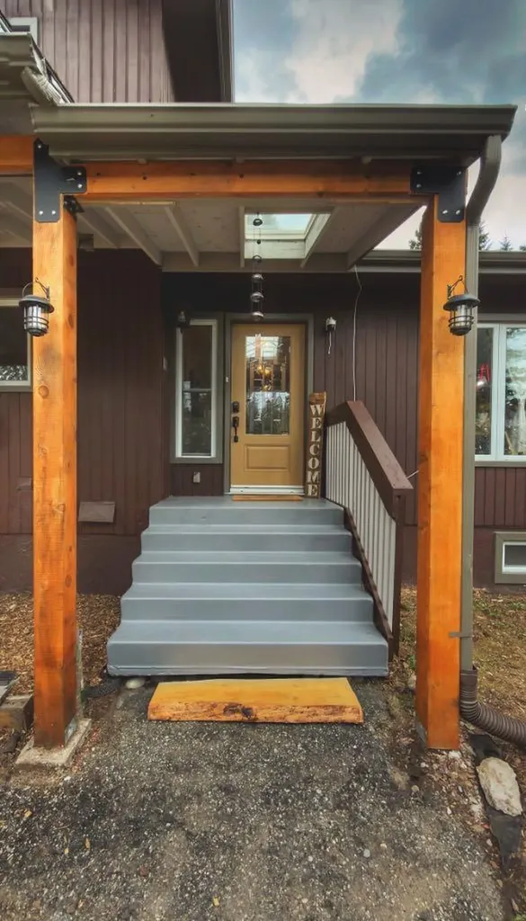 94 Redwood Meadows Drive Rural Rocky View County AB T3Z 1A3