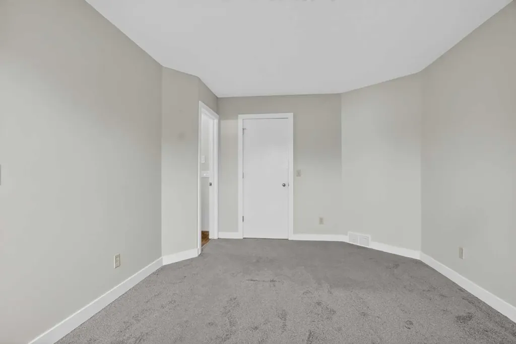 499 Sunmills Drive SE Calgary AB T2X 2N8