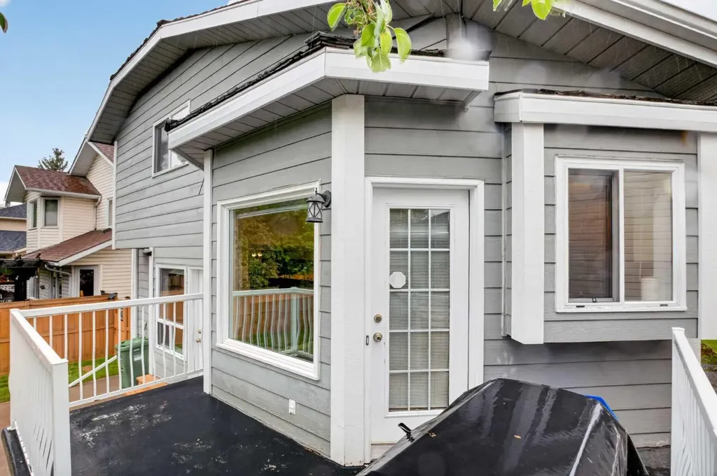 499 Sunmills Drive SE Calgary AB T2X 2N8