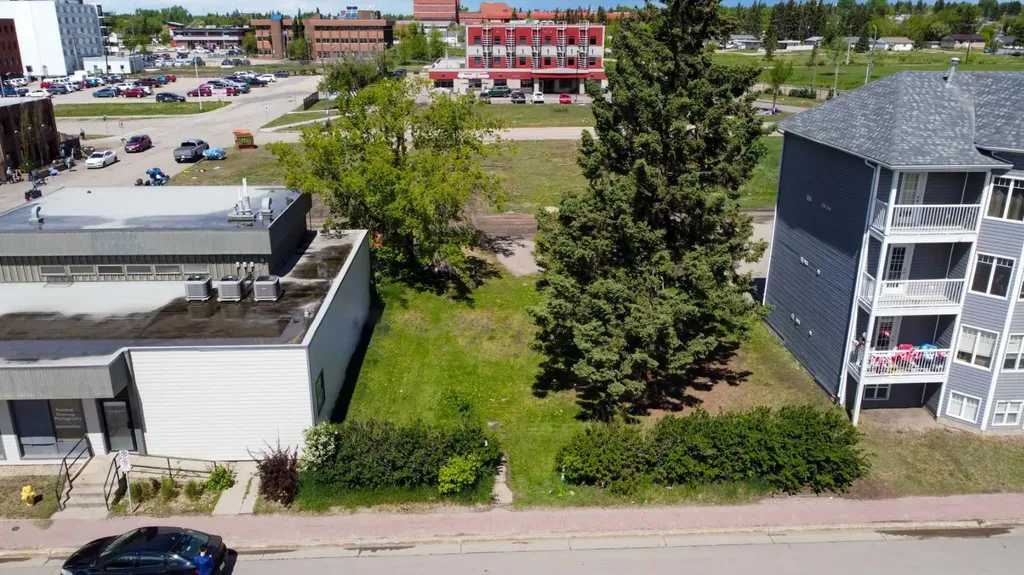 9716 100 Avenue Grande Prairie AB T8V 0T4