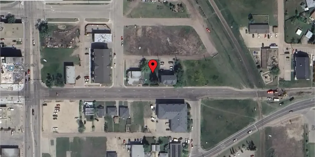 9716 100 Avenue Grande Prairie AB T8V 0T4