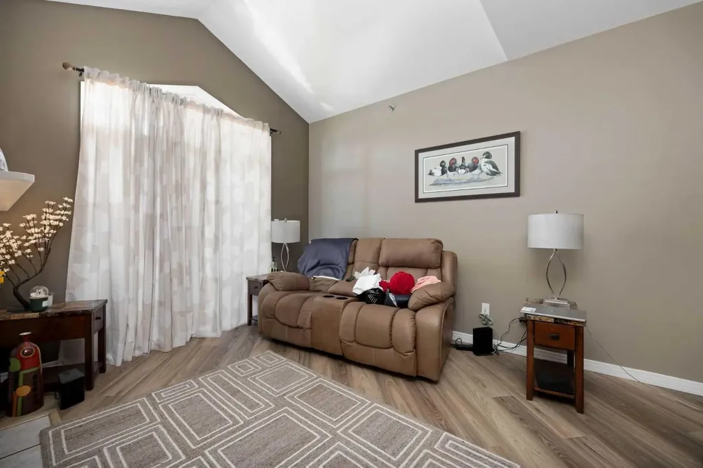 1095 Timberline Drive Fort Mcmurray AB T9K1Y7