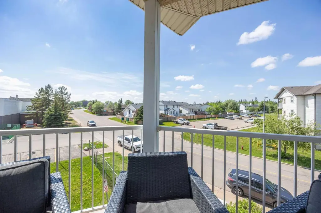 1095 Timberline Drive Fort Mcmurray AB T9K1Y7