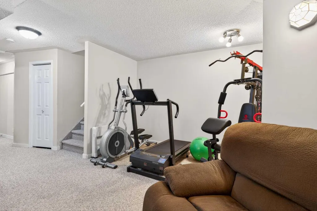 130 Harvest Park Circle NE Calgary AB T3K4V3