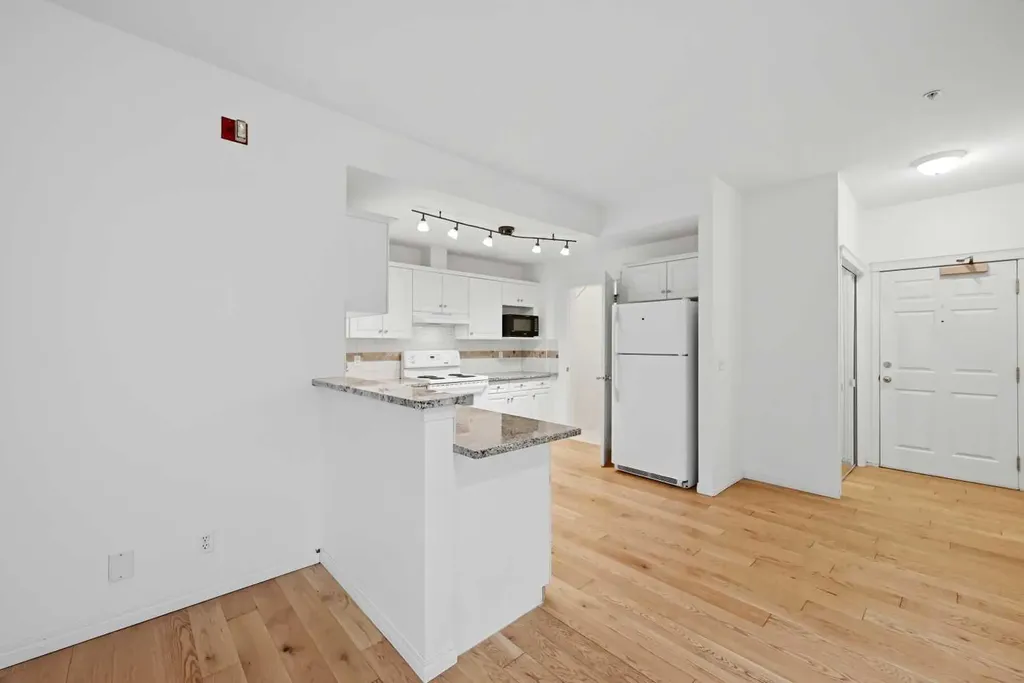 2134 Kensington Road NW Calgary AB T2N 3R7