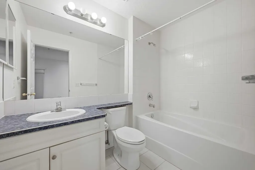 2134 Kensington Road NW Calgary AB T2N 3R7
