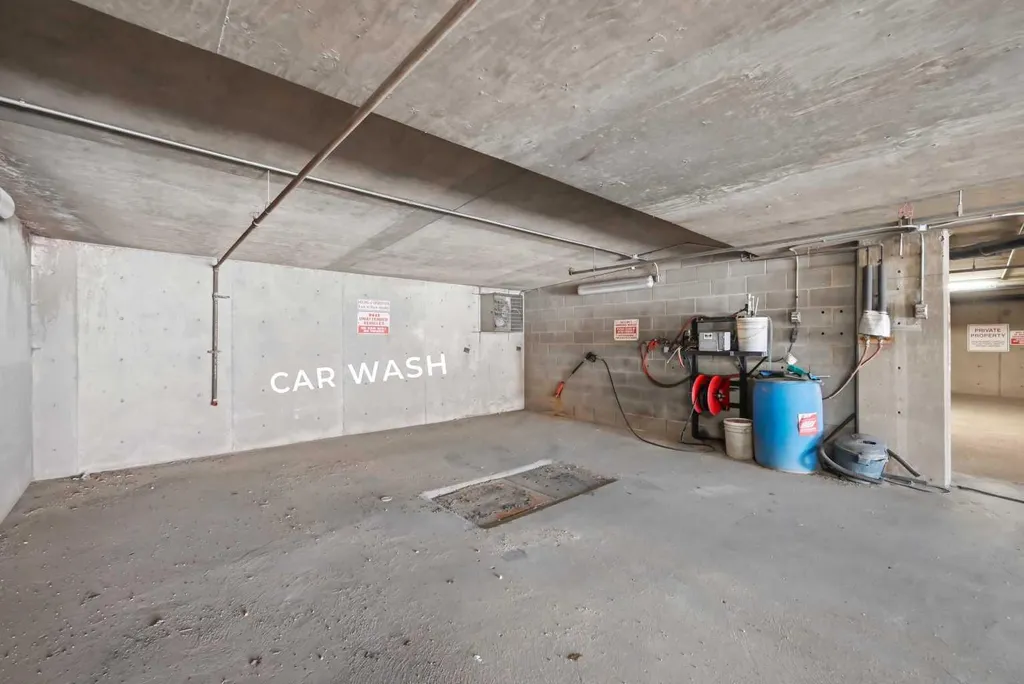 2134 Kensington Road NW Calgary AB T2N 3R7