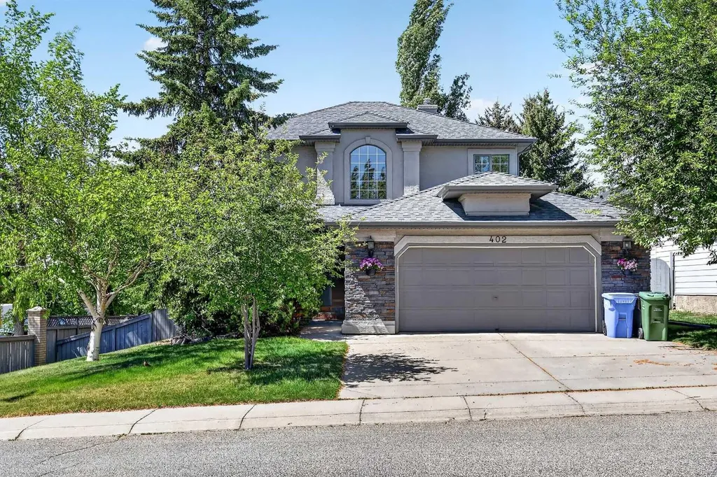 402 Douglas Park View SE Calgary AB T2Z 2N3