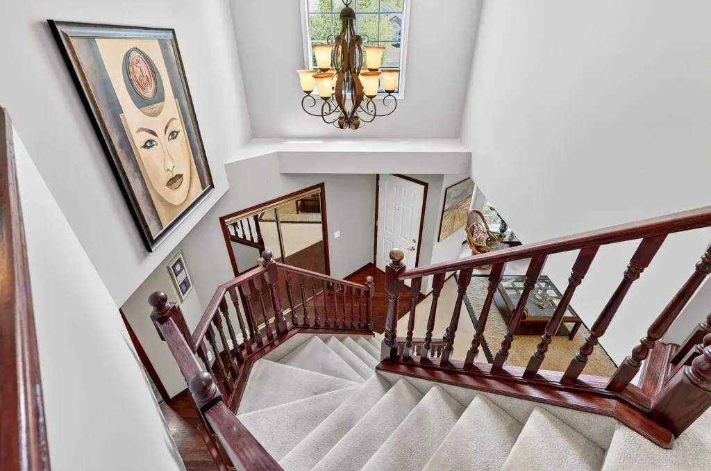 402 Douglas Park View SE Calgary AB T2Z 2N3