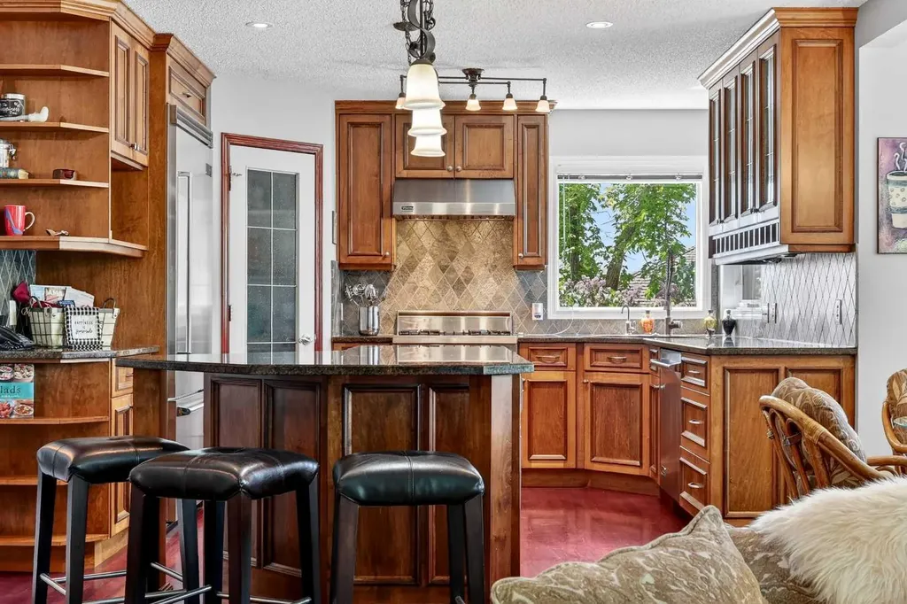 402 Douglas Park View SE Calgary AB T2Z 2N3