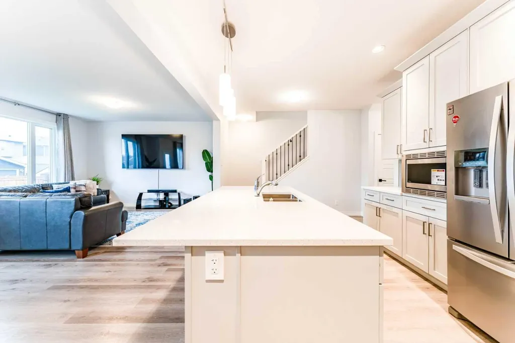 54 Evansfield Green NW Calgary AB T3P 1J9