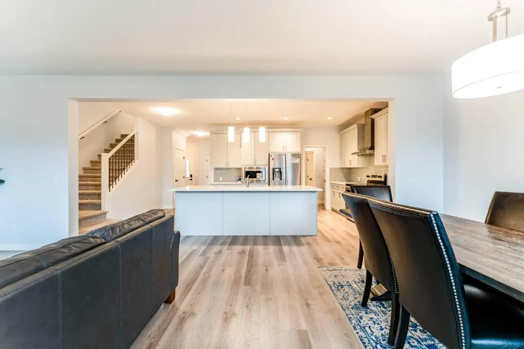 54 Evansfield Green NW Calgary AB T3P 1J9
