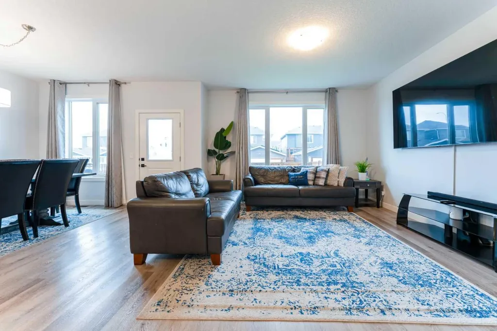 54 Evansfield Green NW Calgary AB T3P 1J9