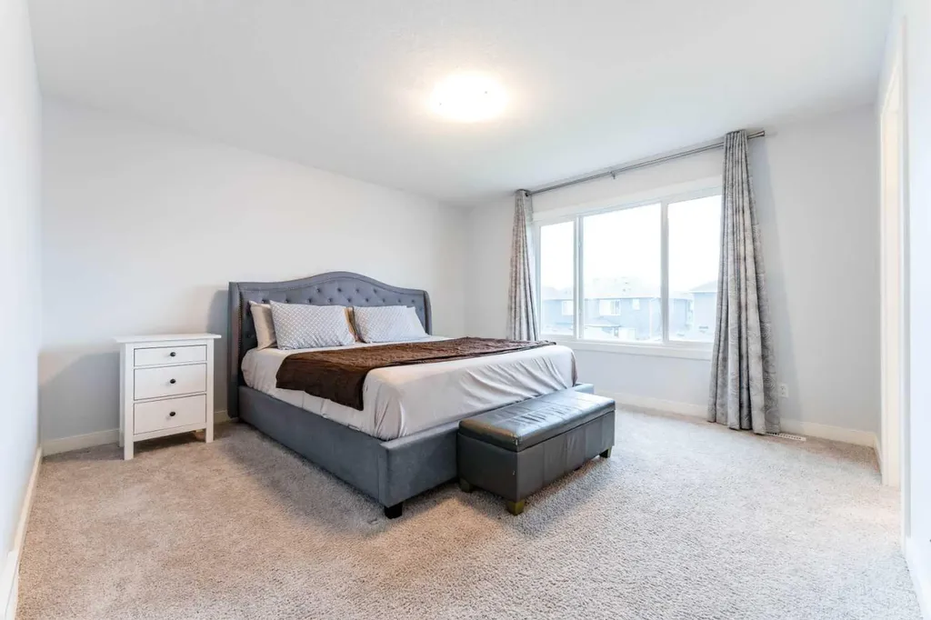 54 Evansfield Green NW Calgary AB T3P 1J9