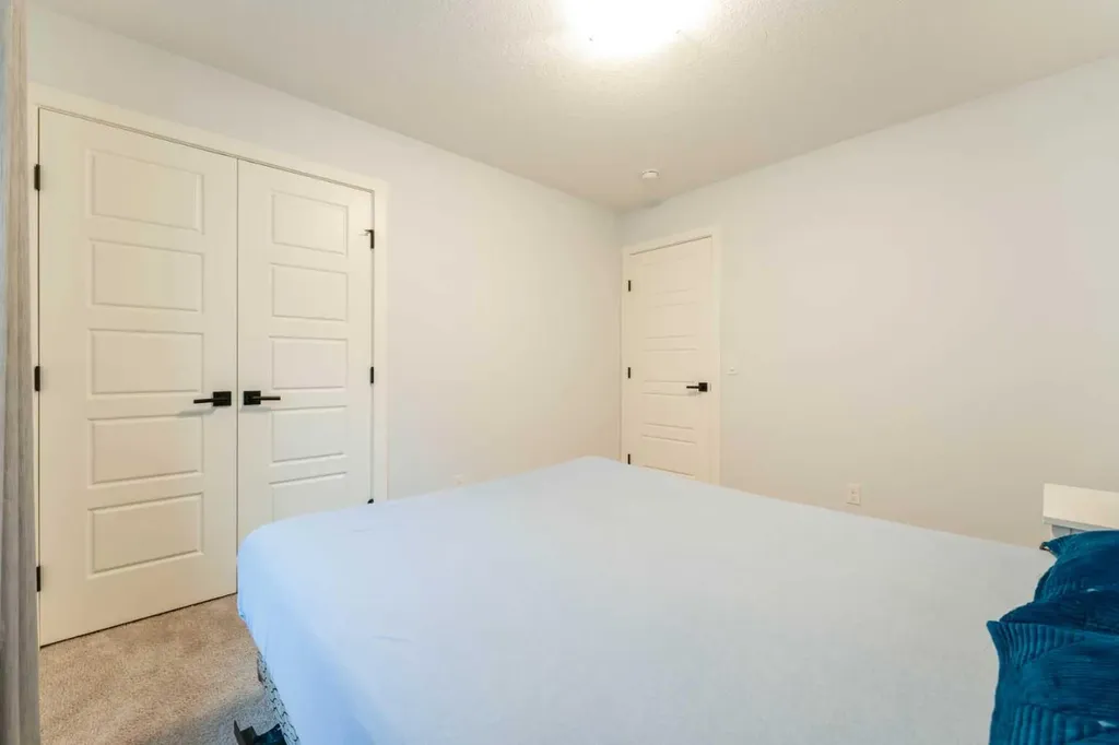 54 Evansfield Green NW Calgary AB T3P 1J9