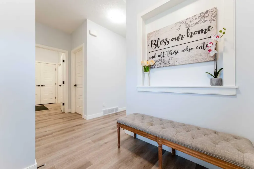 54 Evansfield Green NW Calgary AB T3P 1J9