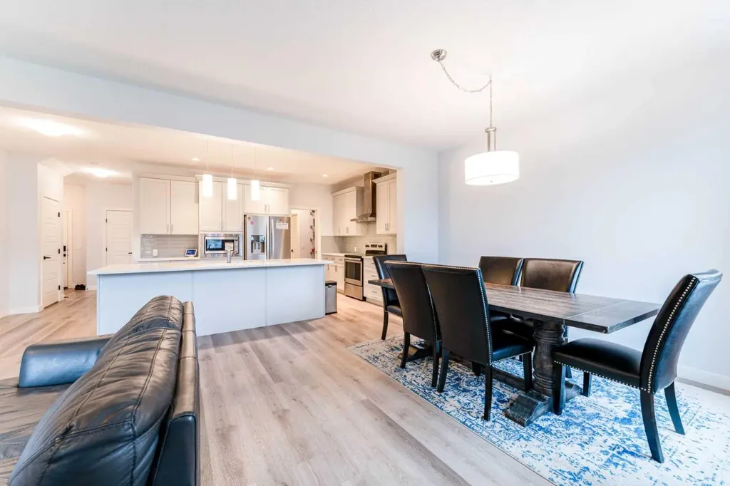 54 Evansfield Green NW Calgary AB T3P 1J9