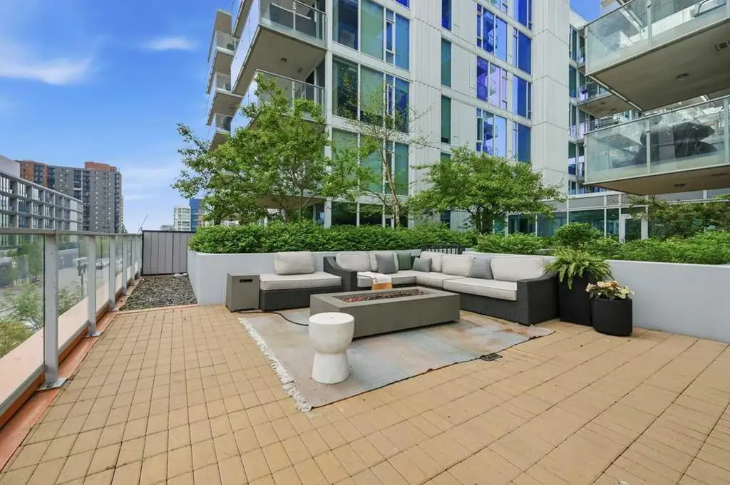 519 Riverfront Avenue SE Calgary AB T2G1K6