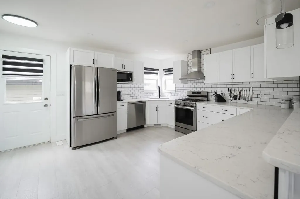 604 Athabasca Avenue Fort Mcmurray AB T9J 1H8