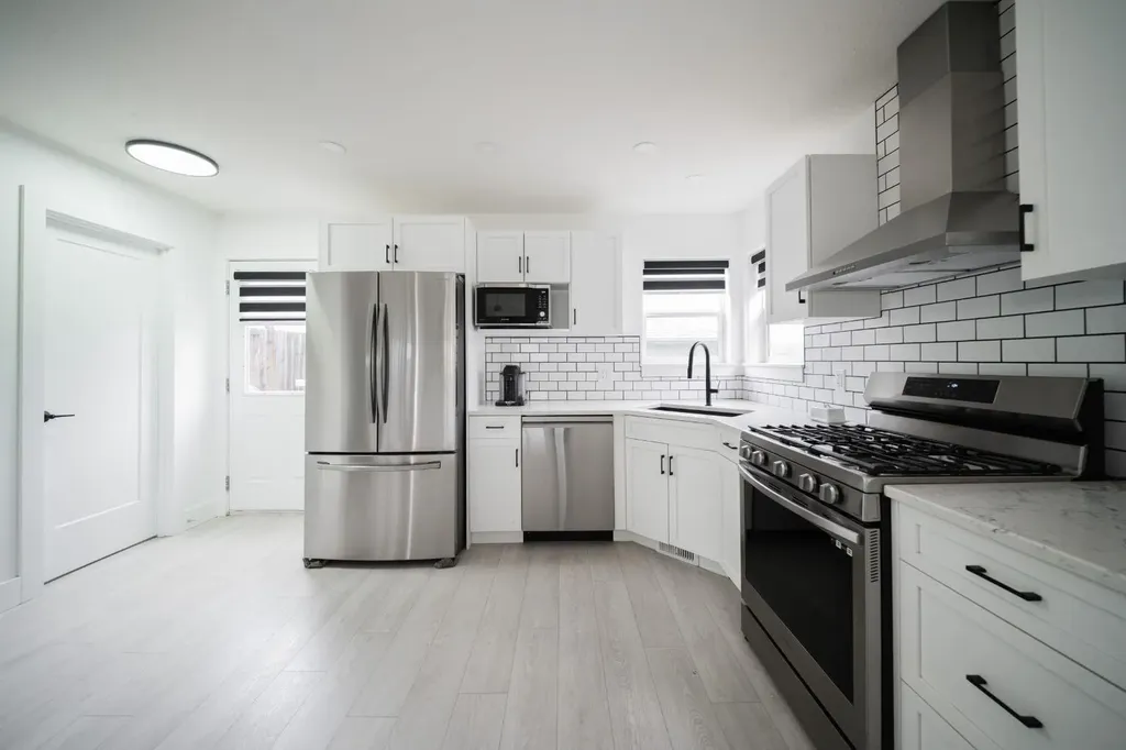 604 Athabasca Avenue Fort Mcmurray AB T9J 1H8