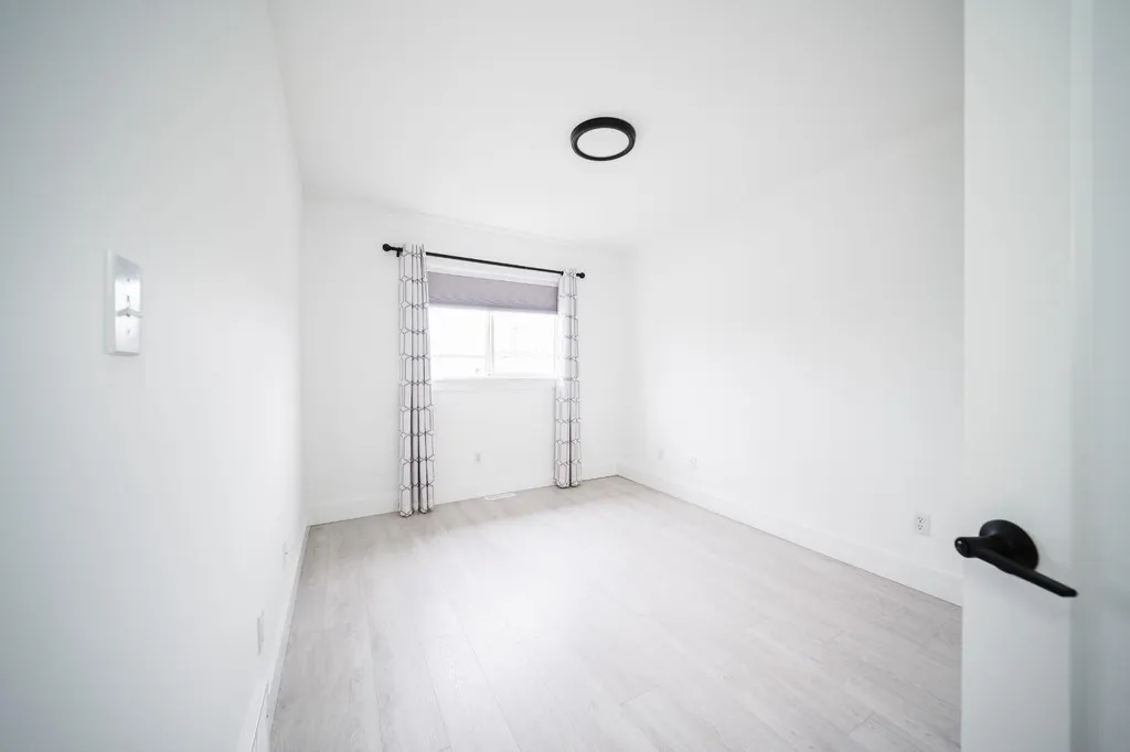 604 Athabasca Avenue Fort Mcmurray AB T9J 1H8