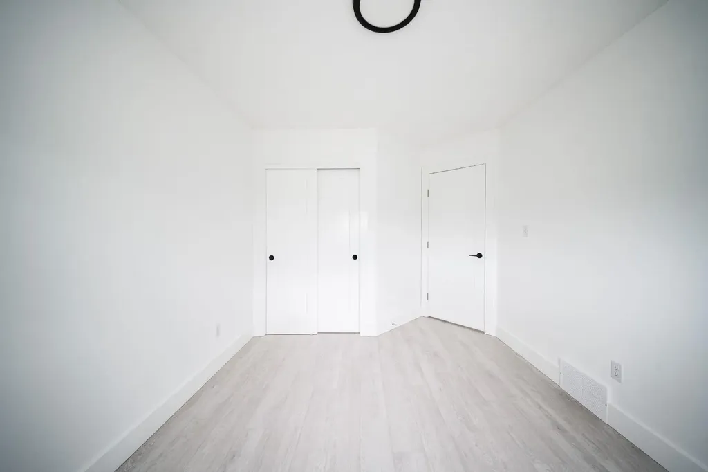 604 Athabasca Avenue Fort Mcmurray AB T9J 1H8
