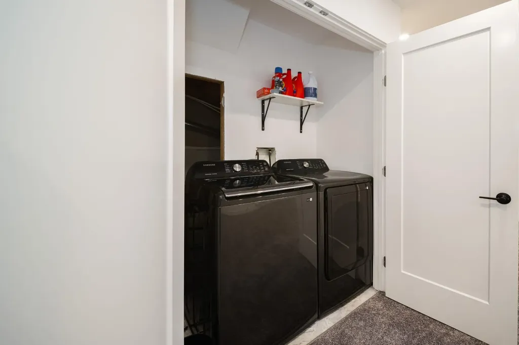 604 Athabasca Avenue Fort Mcmurray AB T9J 1H8
