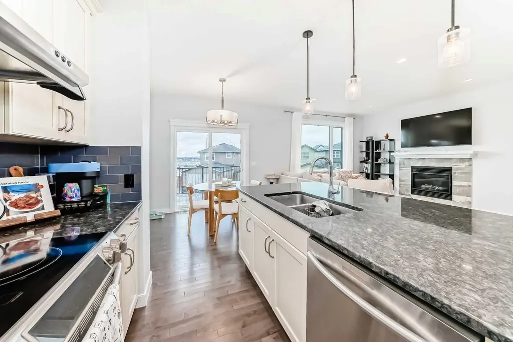 51 Evanscrest Way NW Calgary AB T3P 0P9