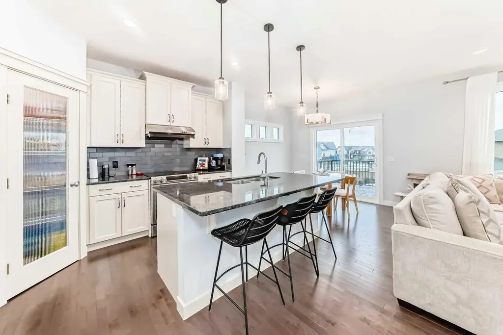 51 Evanscrest Way NW Calgary AB T3P 0P9