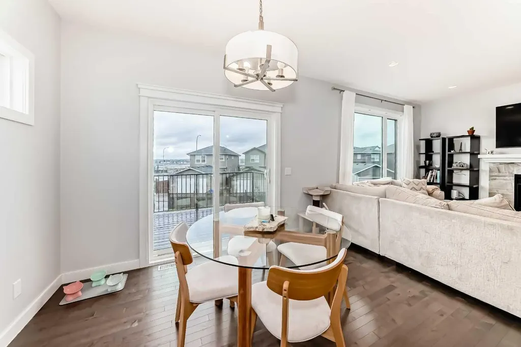 51 Evanscrest Way NW Calgary AB T3P 0P9